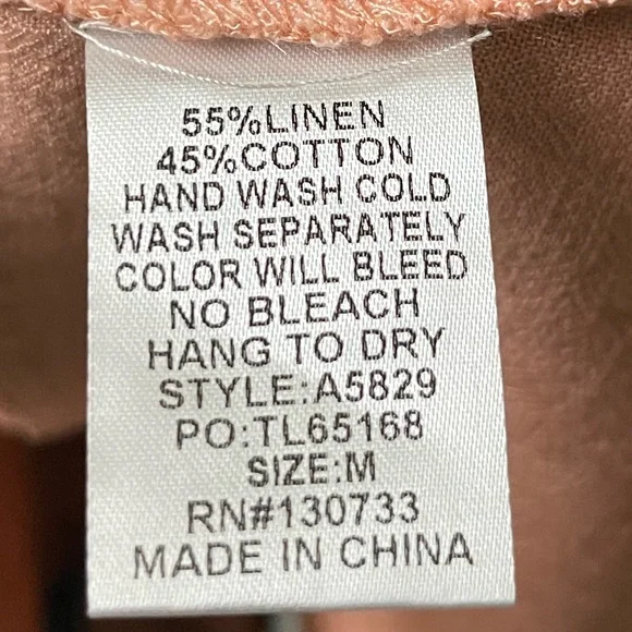 LIKE NEW UMGEE BUTTON DOWN TOP - Picture 10 of 10